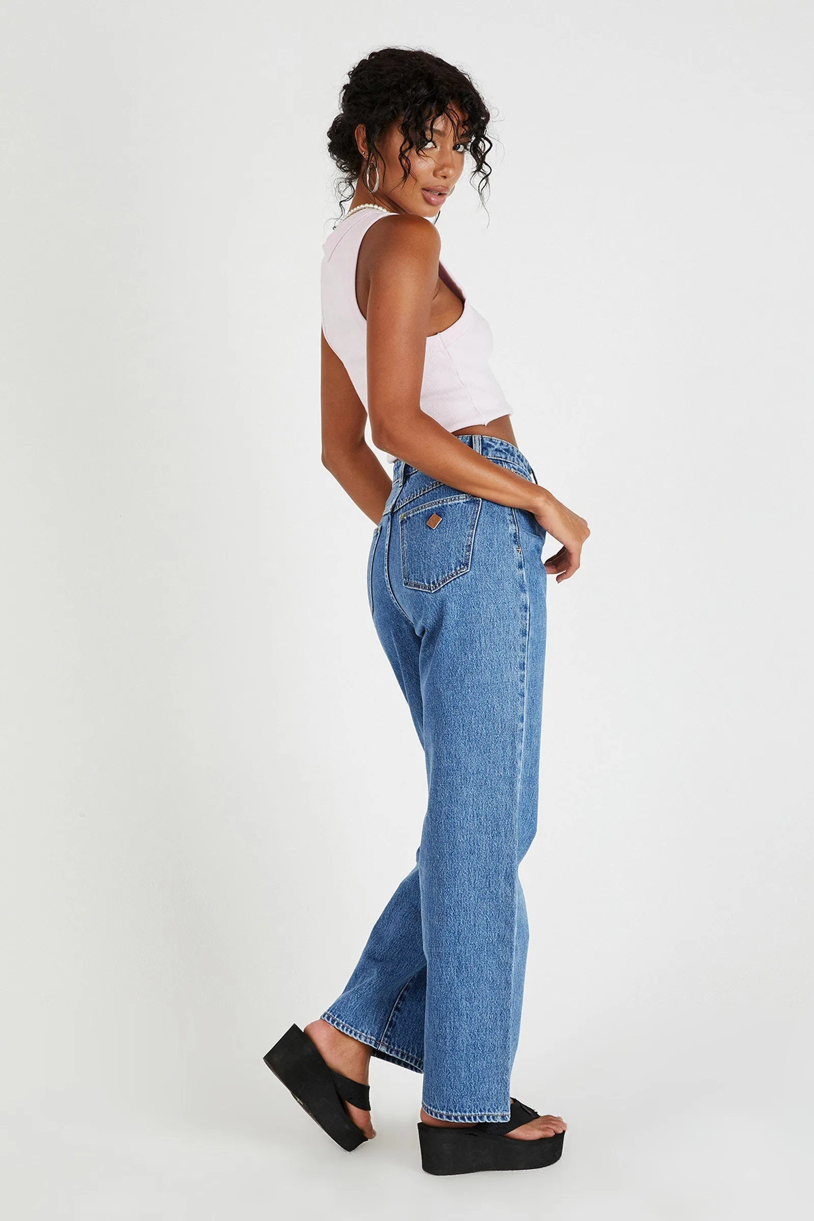 Carrie Vintage Blue Mid Daria Denim Jean