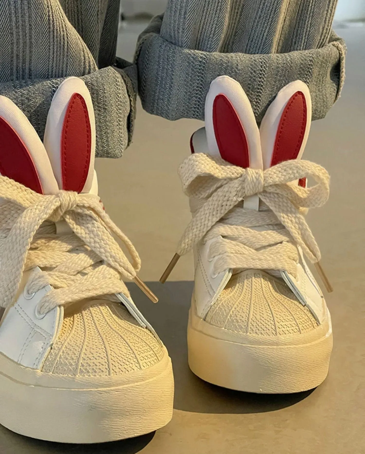 Cute Three-Dimensional Bunny Ears Round Head Lace Up Sneakers for Women, Athletic Sport Running Shoes, Flat Bottom White Cross Tie Sneakers