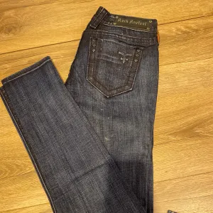 Rock revival Lynn skinny size 26